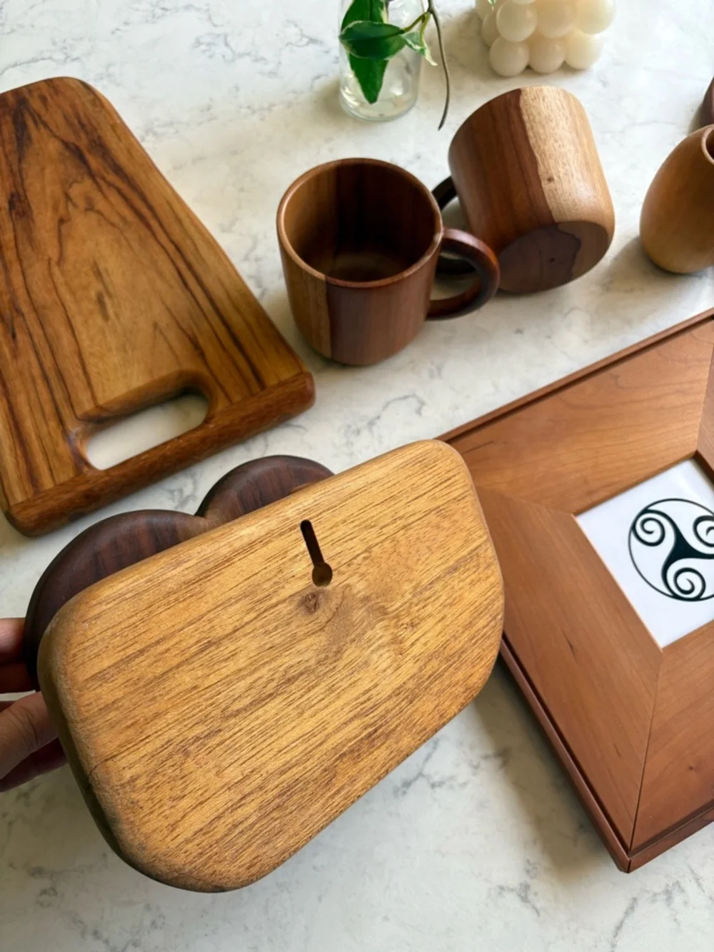 Vintage Mid Century Kitchen Serving Decor Lot Natural Wooden Mugs Trays & Boards